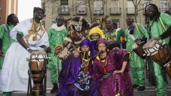 Ada Colau se suma a la crítica por los disfraces sexis para niñas: "Es violencia machista"