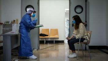 La Atención Primaria propone crear zonas "sucias y limpias" y priorizar las consultas telemáticas