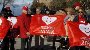 Una quincena de antiabortistas celebran la reforma de la ley (FOTOS)