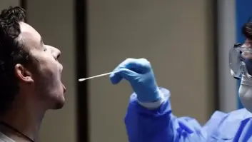 La Inspección de Trabajo multa a una empresa que despidió a cuatro empleados por dar positivo en covid