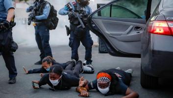Dos coches de la Policía atropellan a varios manifestantes en Nueva York