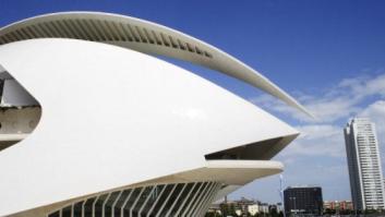 Cierran el Palau de les Arts por desprendimiento de revestimiento de fachada