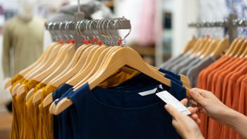 La Policía advierte: si ves esto en la etiqueta de una prenda de ropa, ponte alerta