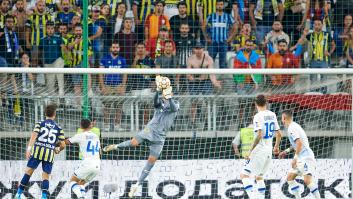 La UEFA impone duras sanciones contra el Fenerbahce por los cánticos prorrusos contra los jugadores del Dinamo de Kiev