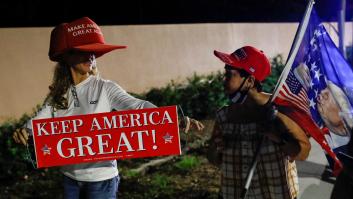 Las imágenes de la protesta de los seguidores de Trump tras el registro de su mansión