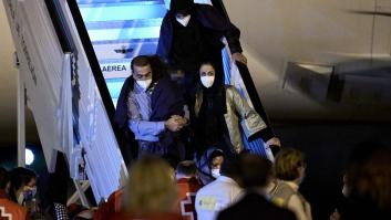 Llega a Madrid un avión con casi 300 refugiados afganos, un año después de evacuar Kabul