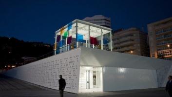 El alcalde de Málaga se crece con una BMX y acaba así (VÍDEO)