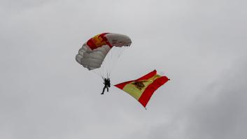 Lo que sobrevuela al desfile del Día de la Hispanidad