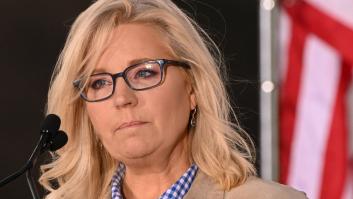 Te opones, lo pagas: Liz Cheney, principal crítica con Trump, pierde las primarias republicanas