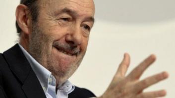 Rubalcaba contesta a Rajoy: "Hable, explique, y no nos mande callar a los demás"