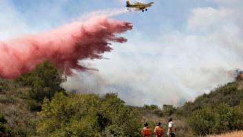 Más de 133 medios aéreos y terrestres intentan extinguir cuatro incendios en Valencia