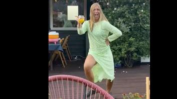 Mujeres finlandesas se graban de fiesta en solidaridad con su primera ministra