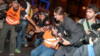 La ley de seguridad y el acoso policial, principales problemas de la libertad de prensa en España