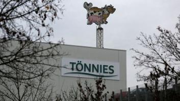 Más de 1.000 trabajadores infectados con coronavirus en un matadero de Alemania