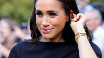 Los gestos "automanipuladores" que delatan la tensión de Meghan Markle con Guillermo y Kate