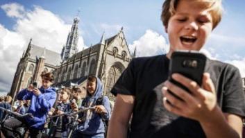 La fiebre del juego 'Pokemon GO', las calles de París desde los cielos y otras fotos de este jueves