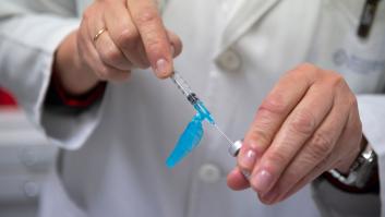 Hallan las causas de los trombos en vacunados con AstraZeneca y Janssen, según un estudio