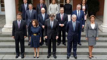Unos 80 altos cargos del Gobierno de Rajoy reciben permiso para trabajar en el sector privado