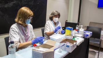 Sanidad notifica 4.388 contagios y 30 muertes mientras la incidencia baja a 120 puntos