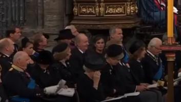 Logra uno de los tuits del día con su reacción a esta imagen de Juan Carlos y Letizia