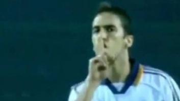 11 de los gestos más polémicos de los clásicos (VÍDEOS)