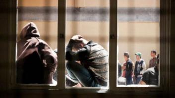 Centros de Internamiento de Extranjeros: Encerrados y sin derechos