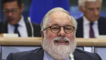 La Eurocámara evalúa otra declaración de intereses de Cañete en la que figura un sueldo del PP