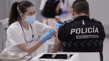 Entre el apartheid vacunal y el esperpento español