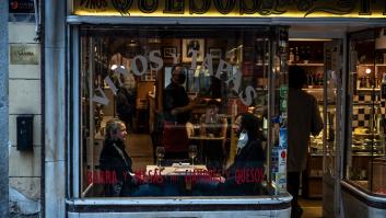 Sanidad rebaja a Madrid al nivel 2 de alerta, en plena polémica por las restricciones