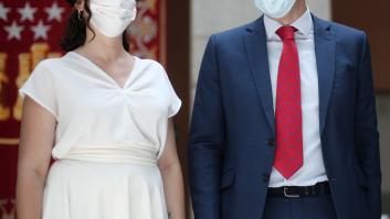 Aguado corrige a Ayuso y asegura que la "cartilla covid" será solo "de uso sanitario"