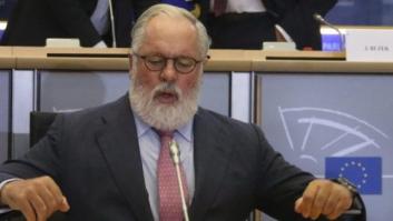 Luz verde de la Eurocámara a la declaración de intereses de Cañete
