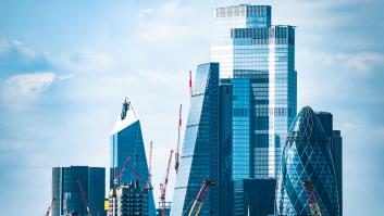 El Banco de Inglaterra interviene para 'salvar' la libra en su peor momento en 50 años