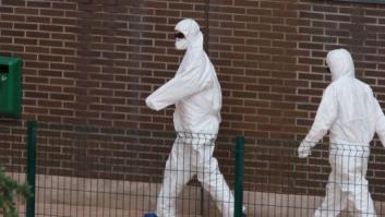 El presidente de los virólogos acusa a los políticos de "prepotencia" e "ignorancia" en la gestión del ébola