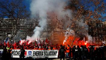 Las dos propuestas de Alcoa: ERE y venta con compromiso de reincorporación o ERTE hasta 2022