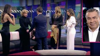 La cara de Jorge Javier Vázquez tras el comentario de Alba Carrillo sobre su operación