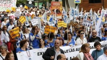 La 'Marea blanca' pide la dimisión de Ana Mato y Javier Rodríguez
