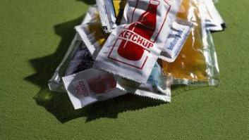 12 cosas de tu escritorio de las que te tienes que deshacer ya (FOTOS)