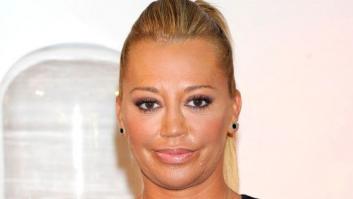 Día del libro 2014: Bosch regala a Belén Esteban un libro sobre la independencia