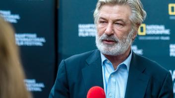 Alec Baldwin llega a un acuerdo con la familia de Halyna Hutchins, la mujer a la que mató accidentalmente en un rodaje