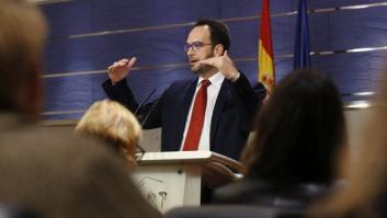 El reencuentro entre Pedro Sánchez y Antonio Hernando (VÍDEO)