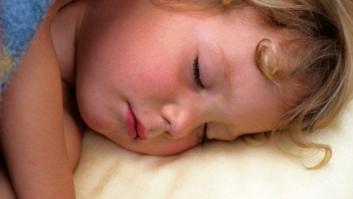 Ideas y bromas para despertar a los niños en vacaciones (VÍDEOS)