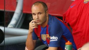 La ovación del Sánchez Pizjuán a Iniesta al retirarse lesionado