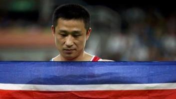 Le llaman 'el atleta más triste de los Juegos' tras celebrar así su oro en gimnasia