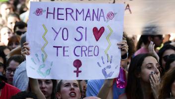 Corrigen de nuevo al tribunal de La Manada por absolver a un acusado de violar a su hijastra