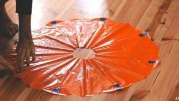 Una empresa de Melbourne vende sándwiches lanzados en paracaídas