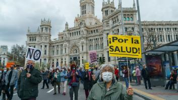 Un parche a otro parche: el plan de urgencias de Ayuso que lleva a los sanitarios a la huelga