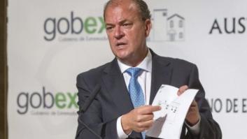 Viajes de Monago a Canarias: el presidente extremeño "certifica" que sus viajes fueron por trabajo