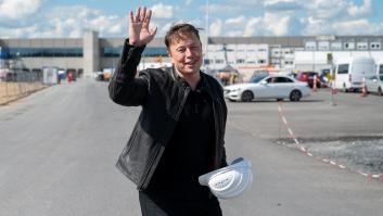 Un avión en pleno vuelo hace abortar el despegue de un cohete de SpaceX en Florida