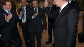 Pillan a Berlusconi confesando que Putin le regaló vodka por su cumpleaños y que le considera "el primero" de sus amigos