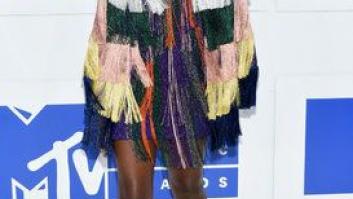 Jimmy Fallon imita a Ryan Lochte en los MTV VMAs y a Michael Phelps le fascina